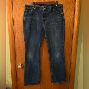 Levi’s Classic 505 Straight Leg Women's Jeans